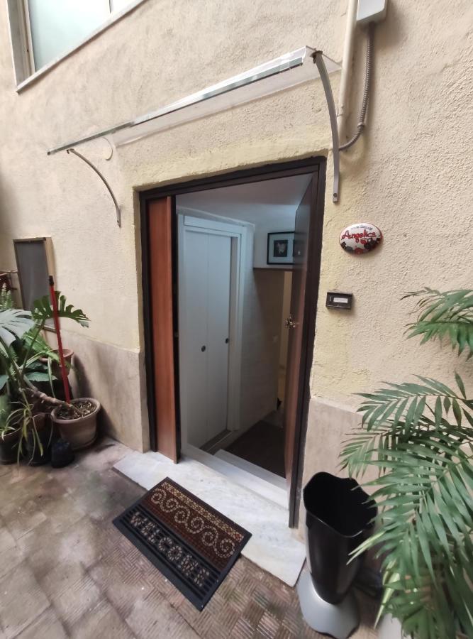 Casa Vacanze Angelica Apartamento Salerno Exterior foto